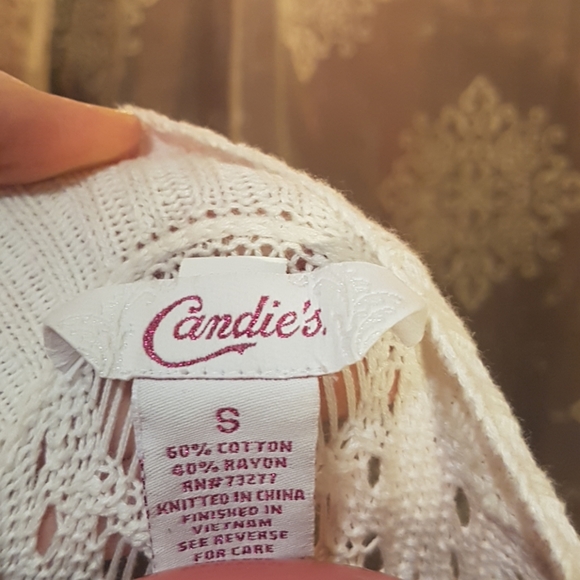 White knitted cardigan. - Picture 3 of 3